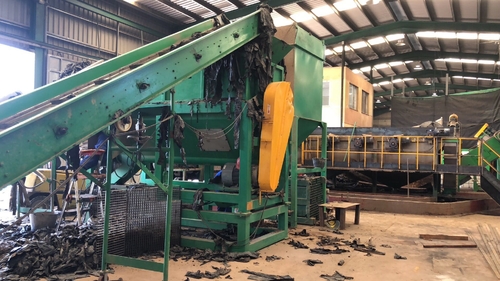 Laatste bedrijfscasus over De film van Spanje de Landbouwlijn van de Recyclings &amp;Granulating machine