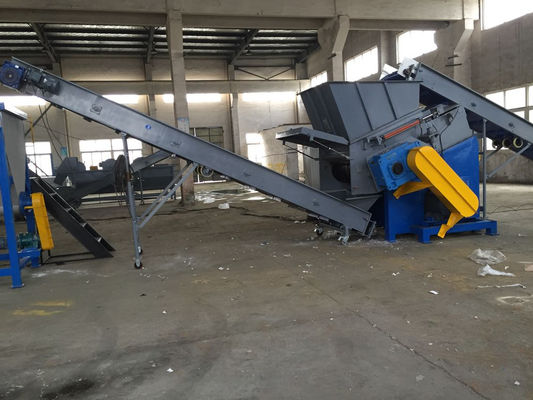 kwaliteit  380V 22kw Industrial Single Shaft Shredder Machine fabriek