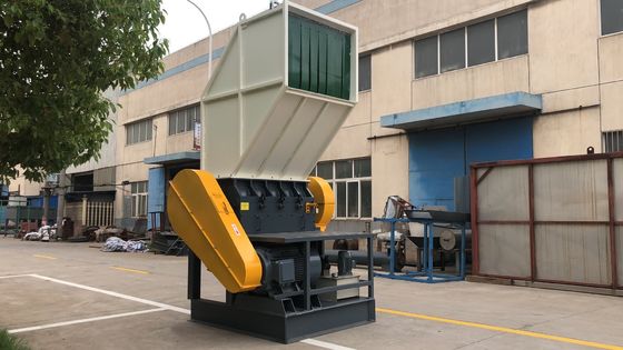 kwaliteit  Big output, high efficiency, automatic plastic bottle crusher fabriek