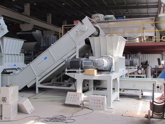 van de het Stevige Afval Dubbele Schacht van 22*2kw 20rpm de Ontvezelmachinemachine