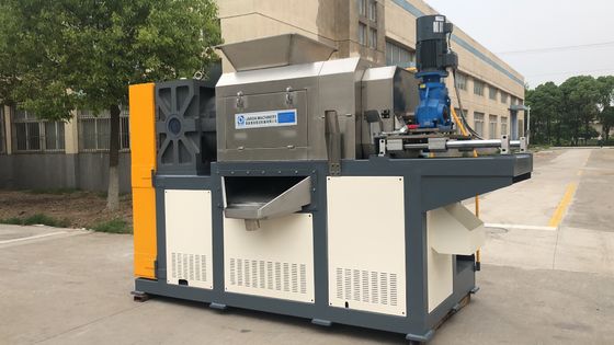 het geweven afval pp doet pp-film in zakken drukkend pelletiserend machine, afval plastic film recyclingsmachine, pe pp die machine recycleren