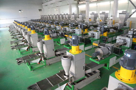 Schroefdiameter 300kg/h 160mm Plastic Korrelende Lijn